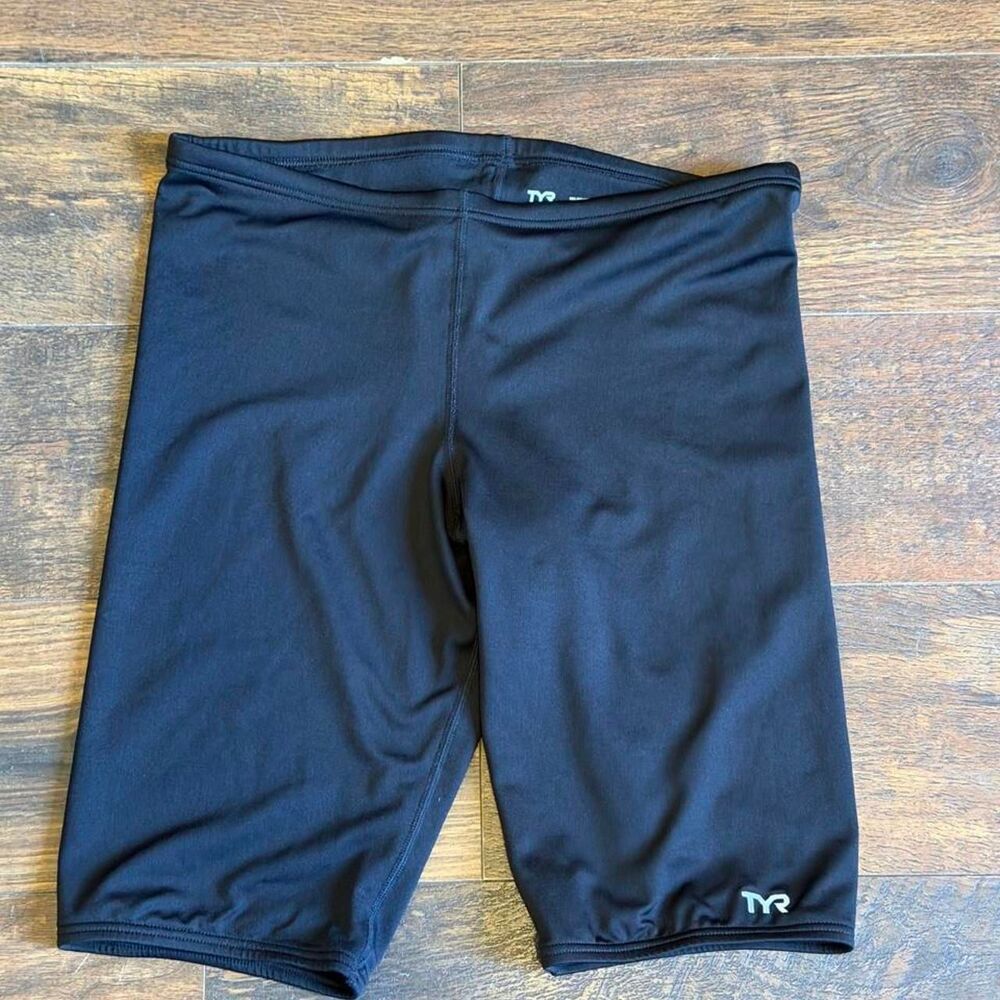 Tyr Men's Black Shorts